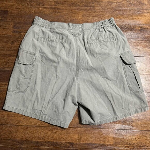 Columbia Cargo Shorts - Picture 2 of 6